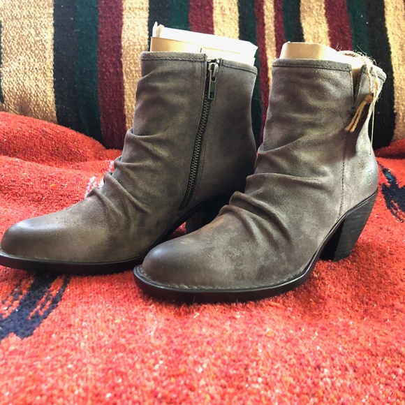 Born Shoes - BORN SIZE 7.5 Aire Grey (Fumo) Suede Bootie